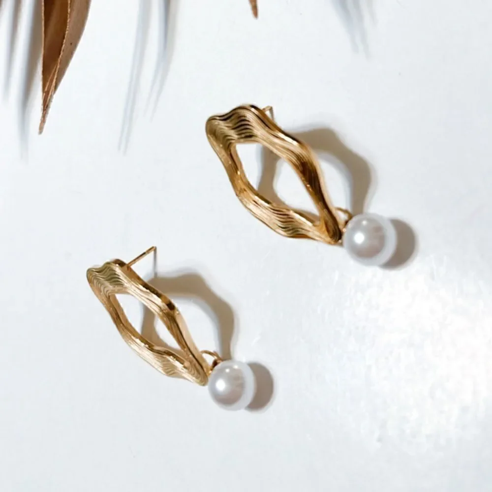 Pearl drop earrings #871